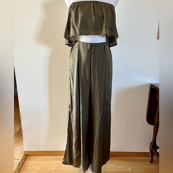 Green Vacation Pant Set - Picture 1 of 4